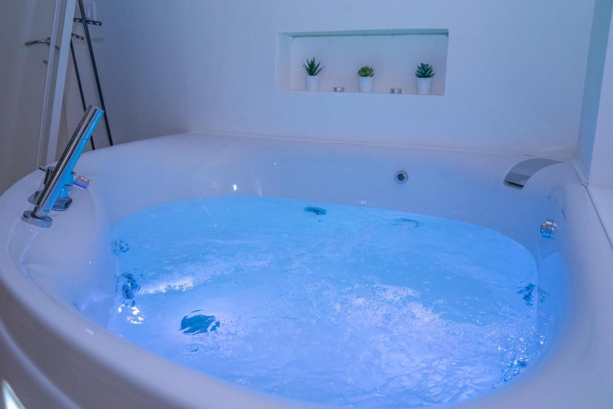 White Chill Suite Ostuni Esterno foto