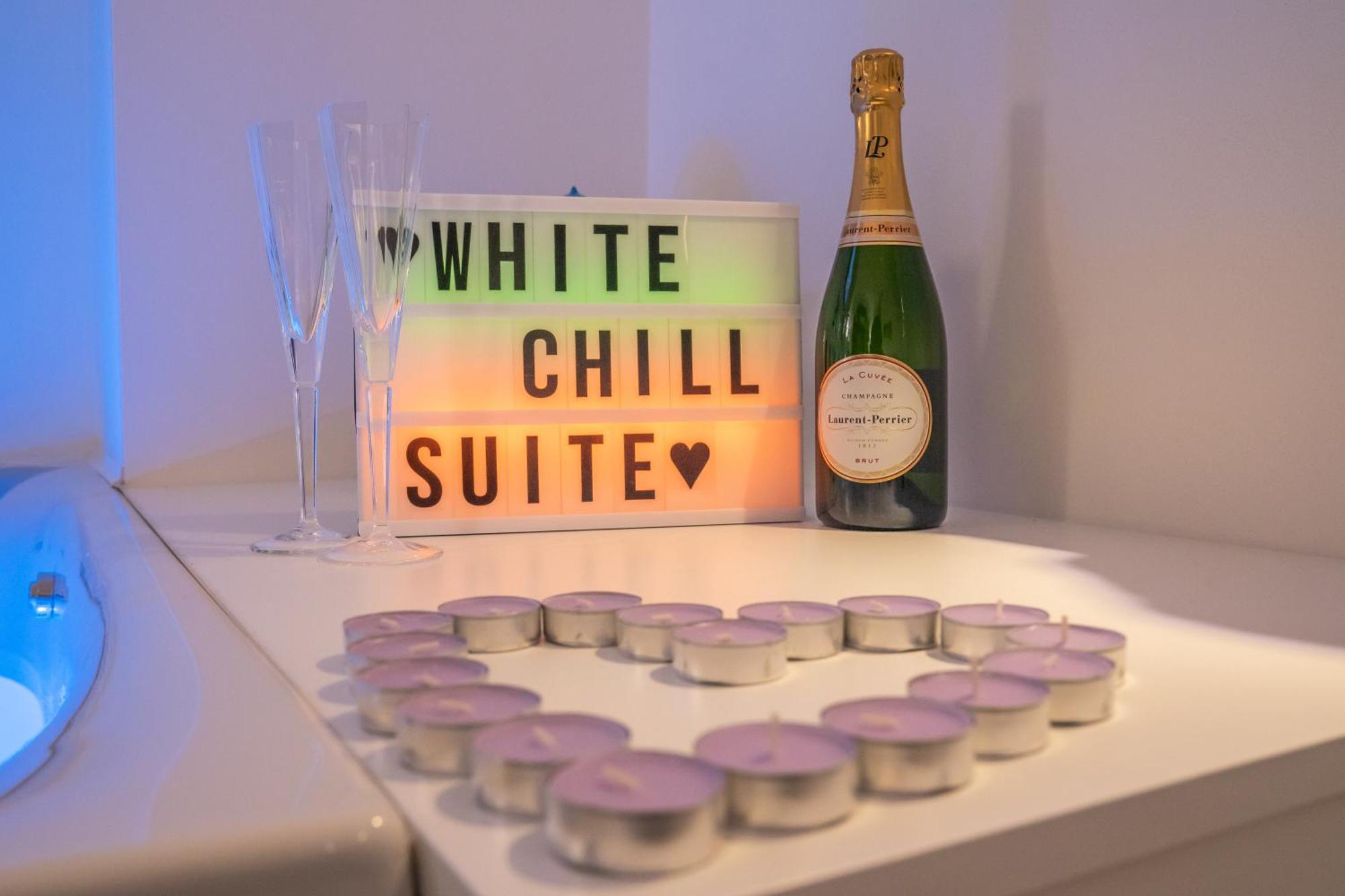 White Chill Suite Ostuni Esterno foto