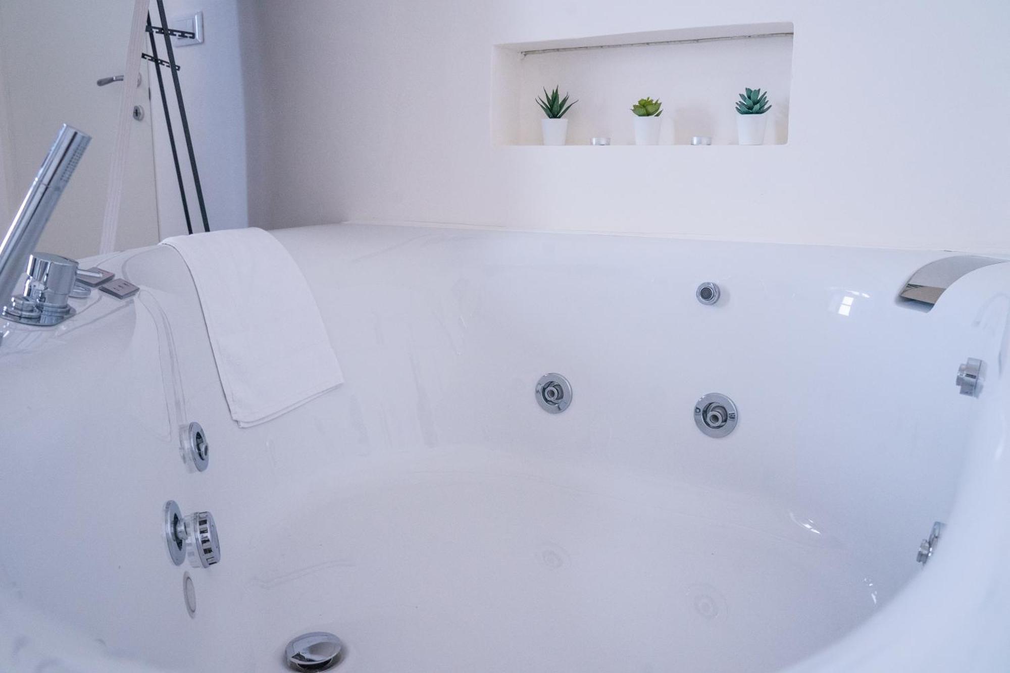 White Chill Suite Ostuni Esterno foto